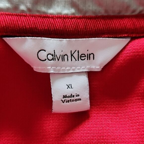 Calvin Klein pull- over sweatshirt - Picture 6 of 7